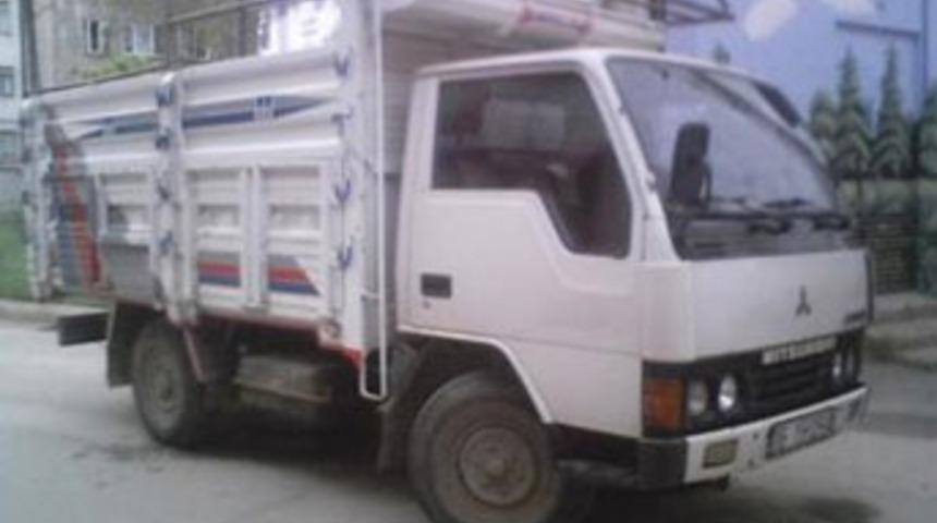 Fabrikadan kamyoneti &ccedil;aldılar