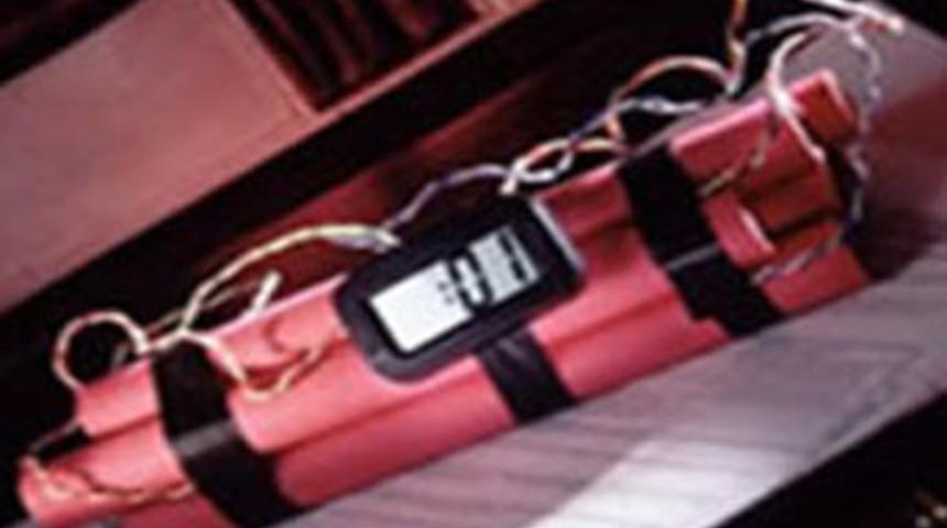 Toprağa g&ouml;m&uuml;l&uuml; 2 bomba d&uuml;zeneği bulundu