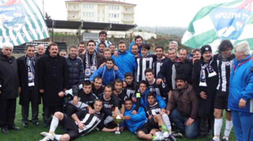 18 maçta 18 galibiyetle şampiyon oldular