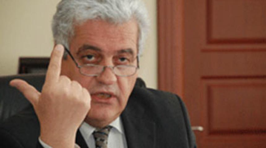 Afiş krizinde 3. perde