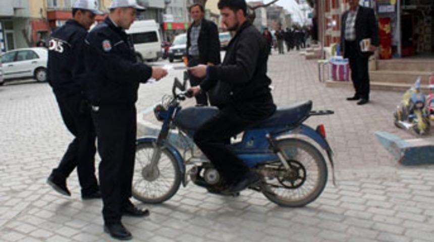 Polis'ten broşürlü uyarı