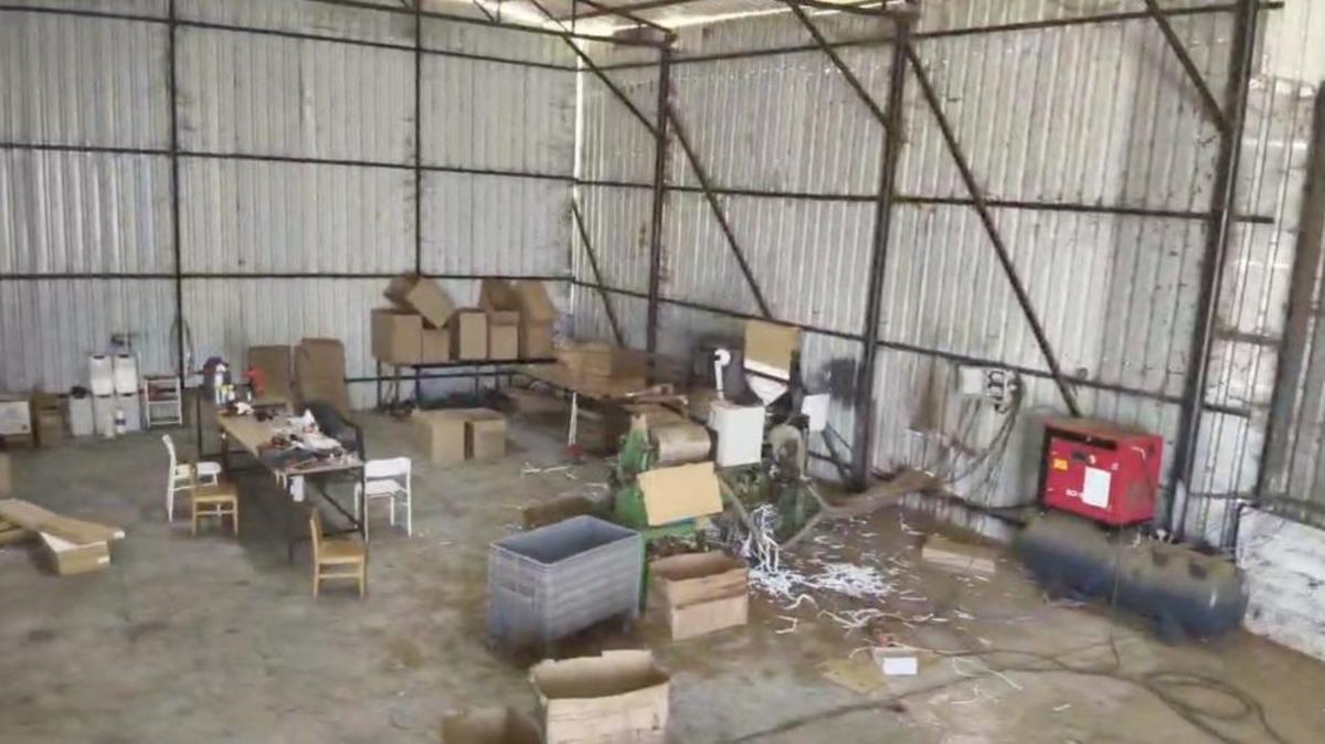 Besihane görünümlü kaçak sigara fabrikasına baskın: 610 bin makaron ele geçirildi 1
