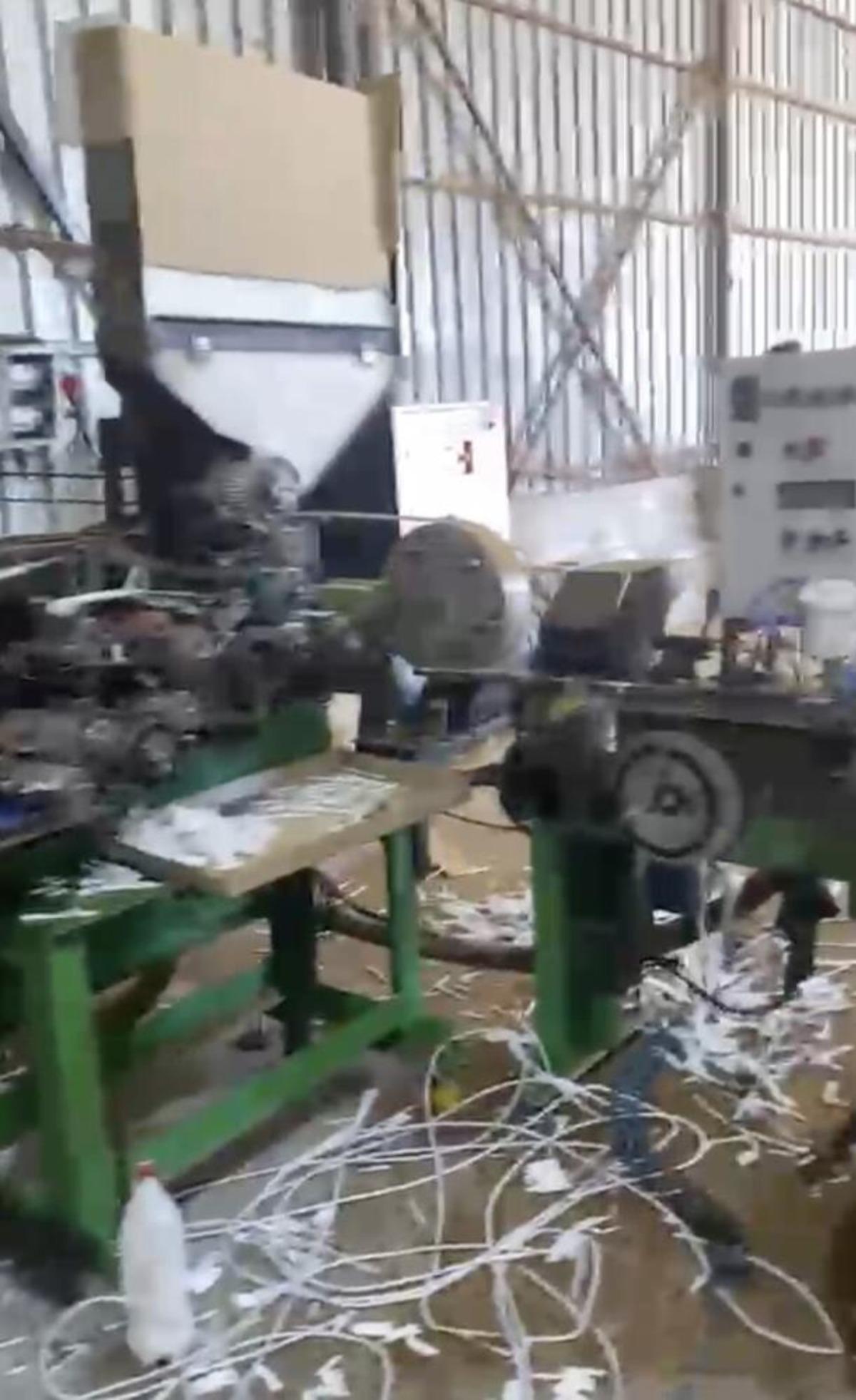 Besihane görünümlü kaçak sigara fabrikasına baskın: 610 bin makaron ele geçirildi 2