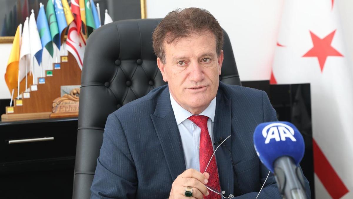 KKTC Ulaştırma Bakanı Erhan Arıklı görevden alındı - Gündem Haberleri