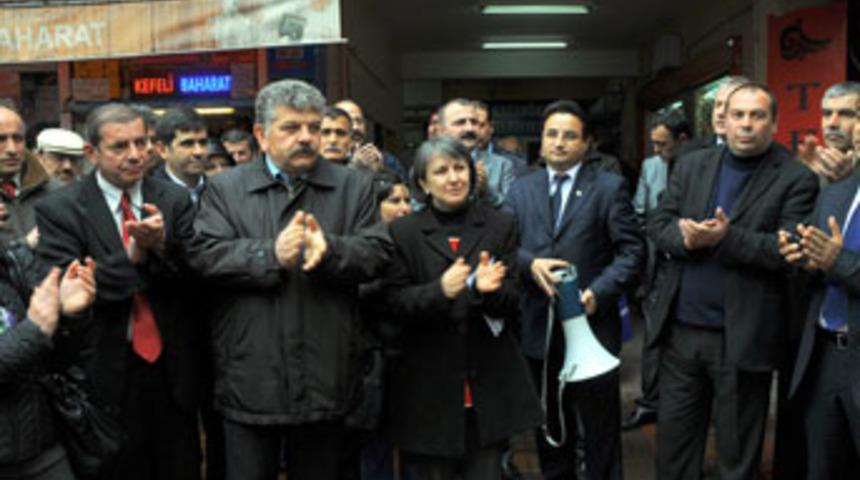 H&uuml;k&uuml;mete kararname &ccedil;ıkarma yetkisine tepki