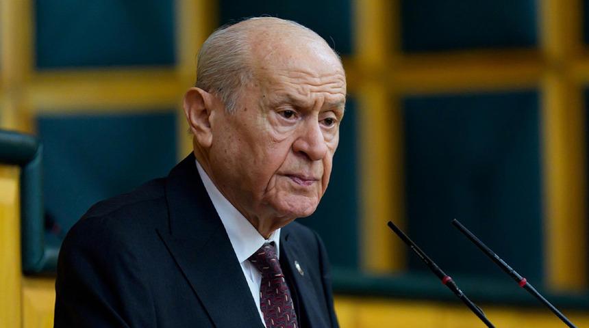 MHP lideri Bah&ccedil;eli: "Trib&uuml;nler 'Ter&ouml;rs&uuml;z T&uuml;rkiye' karşıtlarının provokasyon alanı haline getirilmemelidir"