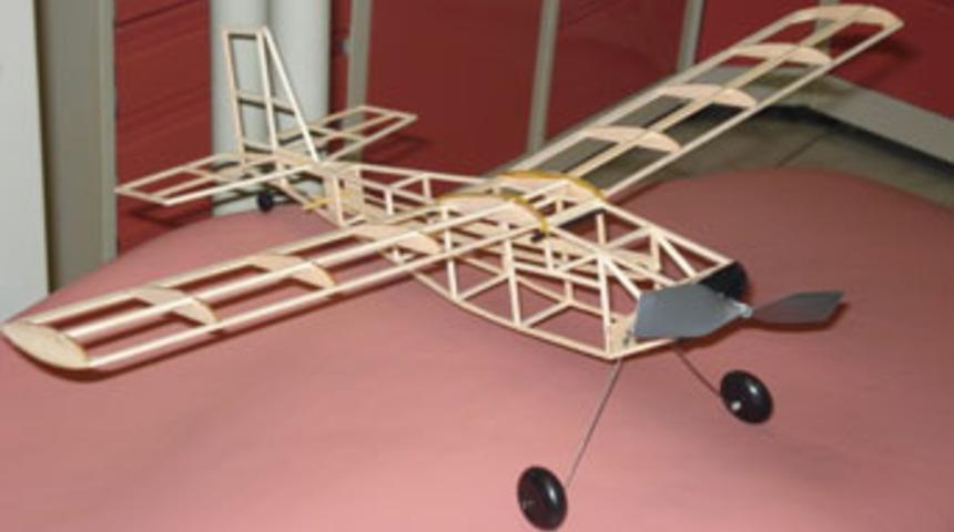 Taşova il&ccedil;esinde model ucak kursu&nbsp;