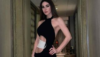 Defne Samyeli&rsquo;den bikinili pozlar! O detay g&ouml;zlerden ka&ccedil;madı 