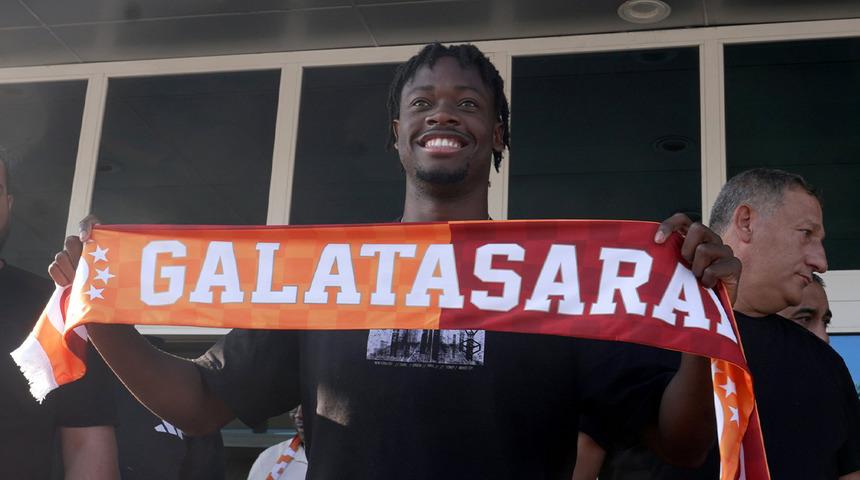 Galatasaray'dan Bitshiabu transferi i&ccedil;in KAP a&ccedil;ıklaması!