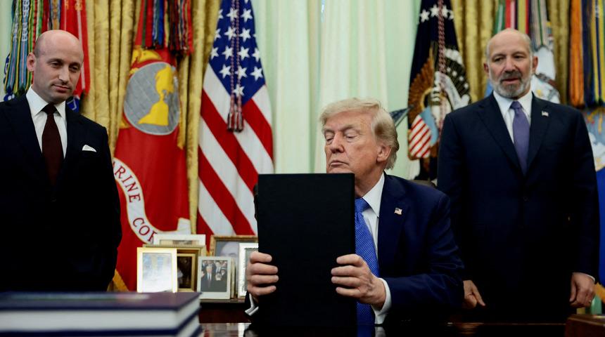 Trump'tan 'H&uuml;rm&uuml;z Boğazı' talebi: "Adı Trump Boğazı olsun"