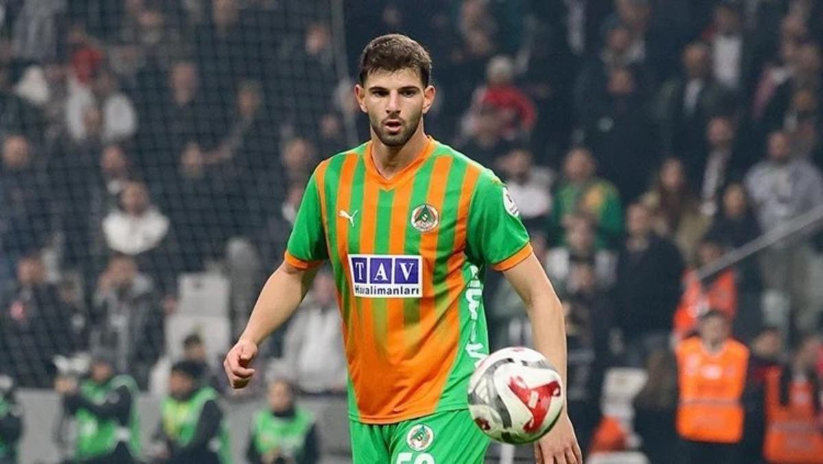 Beşiktaş Ümit Akdağ ı bitirdi! Alanyaspor ile anlaşma sağlandı 1