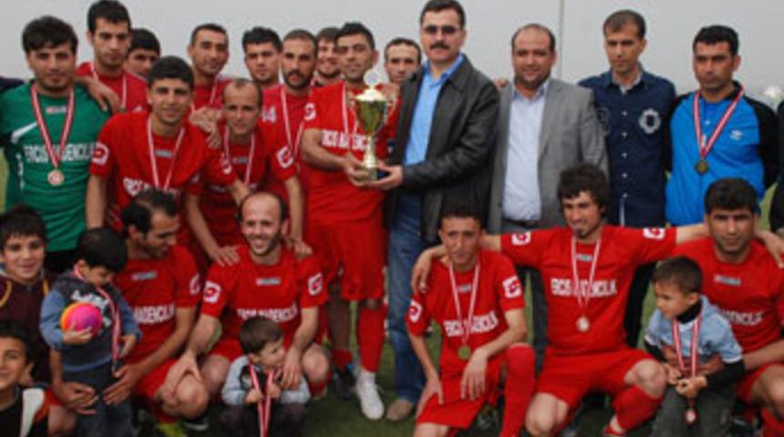 Gerc&uuml;ş Bağlarspor şampiyon...