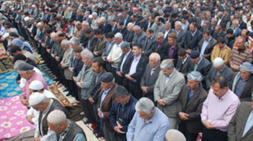 "Allah'ım Devlete itaatsizliğimizi kabul et"