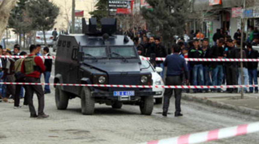 Ş&uuml;pheli &ccedil;anta paniğe yol a&ccedil;tı