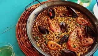 MasterChef&rsquo;te İspanya r&uuml;zgarı esti: Paella nasıl yapılır?