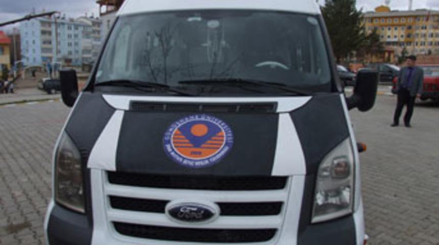 İnyaat firmasından meslek yüksek okuluna araç