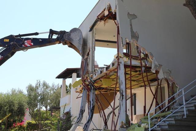 Bodrum da 8 ayda 74 kaçak yapı yıkıldı 2