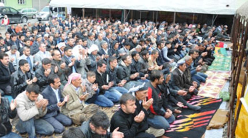 &quot;Demokratik Çözüm Çadırı&quot;nda Cuma...