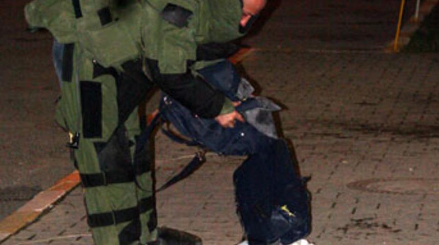 Şüpheli çanta polisi alarma geçirdi