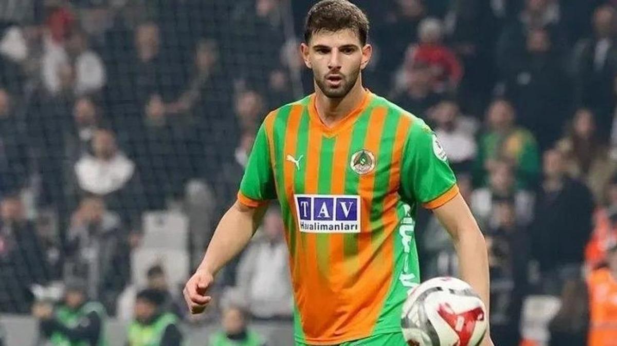 Beşiktaş tan gece yarısı bombası! Yeni transfer açıklandı, UEFA listesine bile yazıldı 3