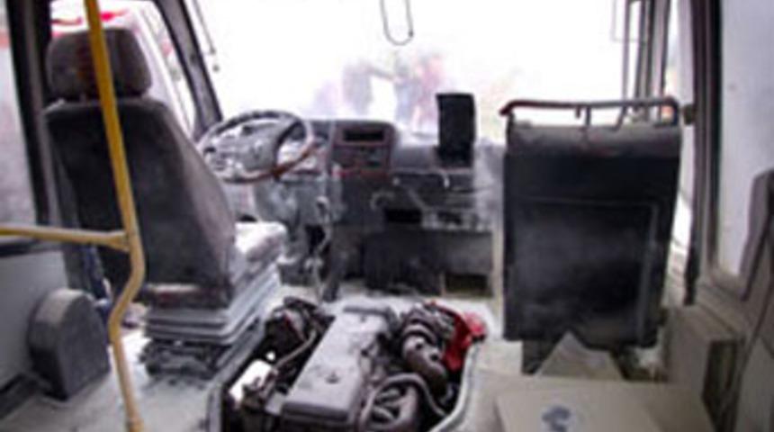 CHP'nin se&ccedil;im minib&uuml;s&uuml; yandı