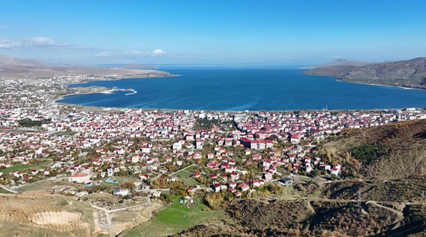 D&uuml;nya onarı arıyor, Bitlis'te &ccedil;eşit &ccedil;eşit &ccedil;ıkıyor! Afrika k&ouml;kenli yeni t&uuml;r