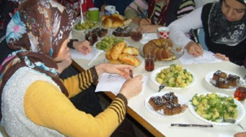 Y&ouml;resel yiyecekleri g&ouml;r&uuml;c&uuml;ye &ccedil;ıkıyor