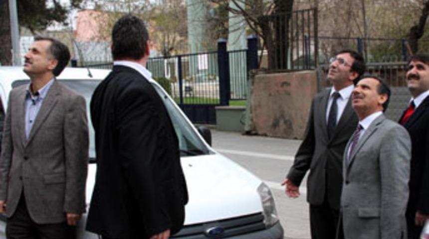 Bakan Yılmaz'dan taziye ziyareti