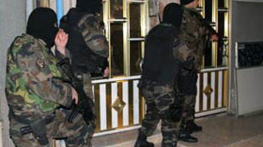 Beyoğlu'nda şafak operasyonu