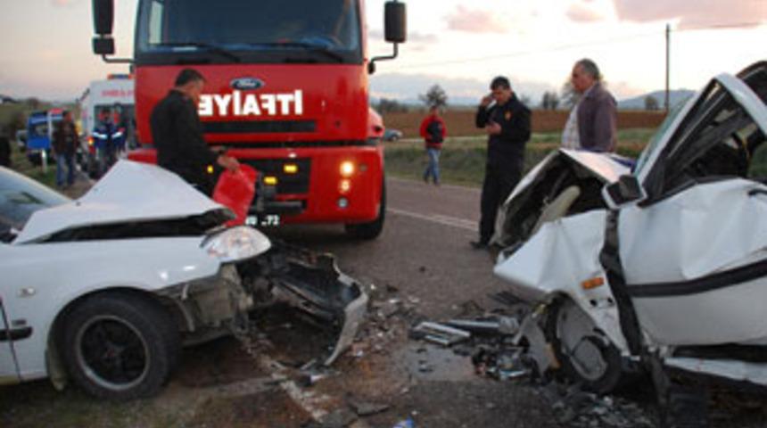 Korkuteli'nde kaza: 2 yaralı