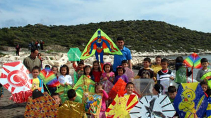 U&ccedil;urtmaları, &ouml;zg&uuml;rl&uuml;ğe u&ccedil;urdular