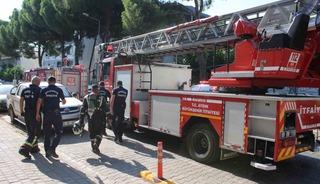 Apartmandan gelen yanık kokusu itfaiyeyi harekete ge&ccedil;irdi