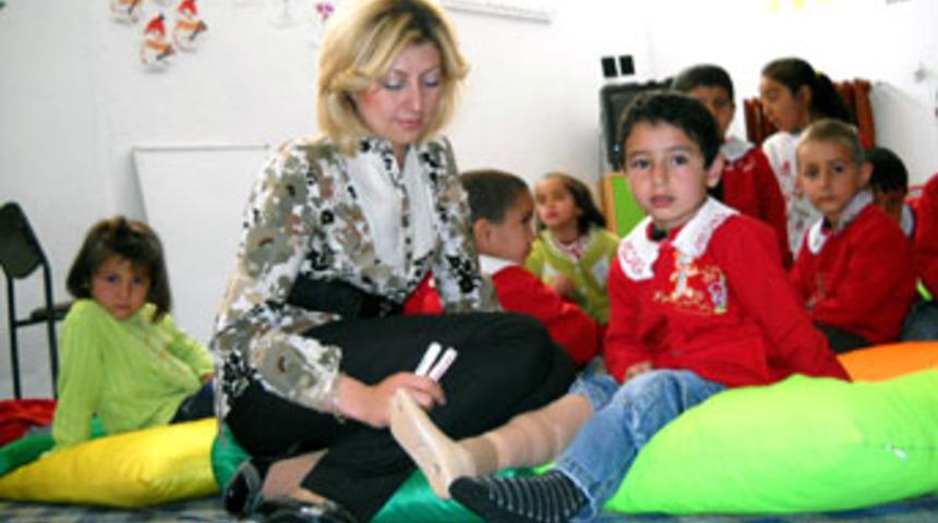 &Ouml;ğretmenleri sayesinde yeniden ayağa kalktı