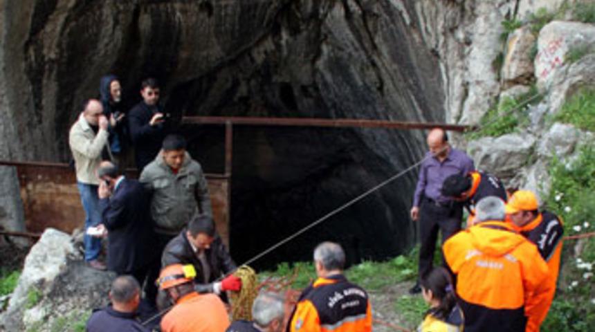 200 metrelik su sarnıcında can verdi