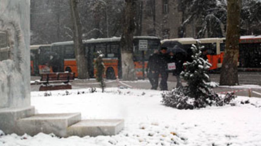 Malatyalılar güne karla başladı