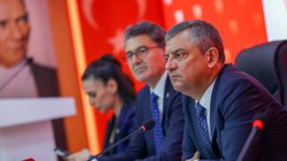 Özgür Özel'den Melih Gökçek çıkışı: O müebbet almadan hiçbir belediye başkanı hapis yatmamalı