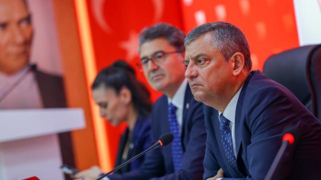 Özgür Özel'den Melih Gökçek çıkışı: O müebbet almadan hiçbir belediye başkanı hapis yatmamalı