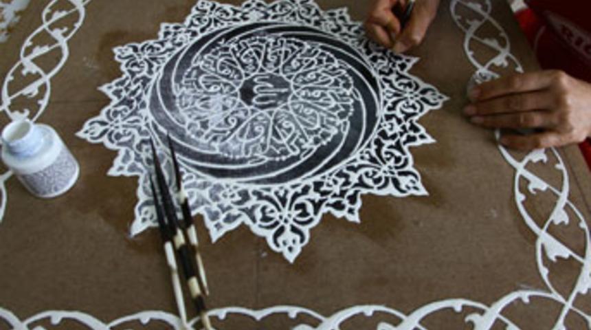 Osmanlı motifleri r&ouml;lyeflerde yaşıyor