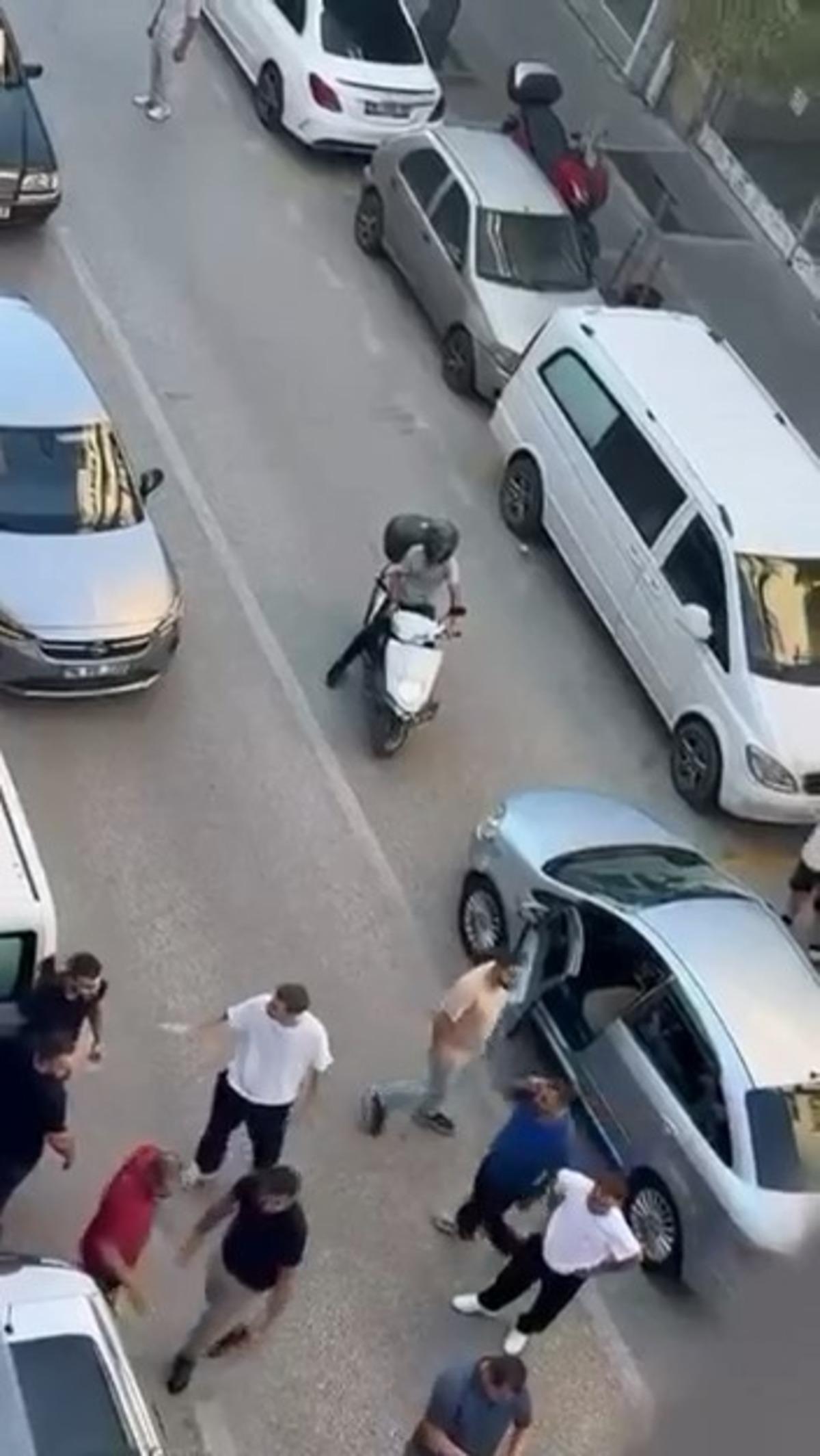 Bursa da cadde ringe döndü! İki grubun amansız kavgası kamerada 5