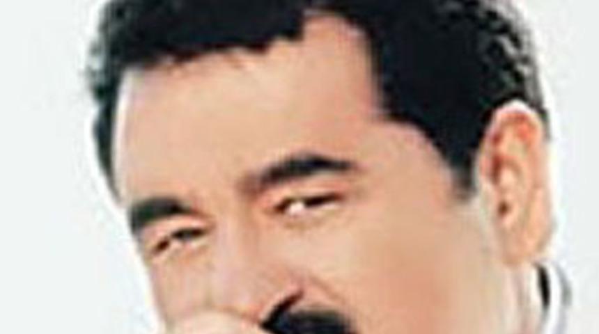 Tatlıses, hemşehrilerinden dua istedi