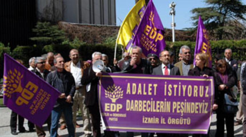 &quot;12 Eylül&quot; darbecileri yargılansın eylemi