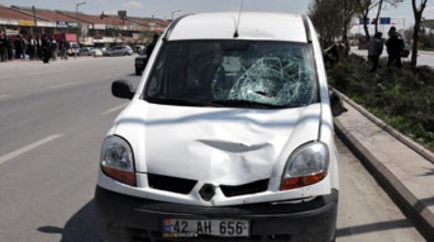 Kamyonetin altında kaldı