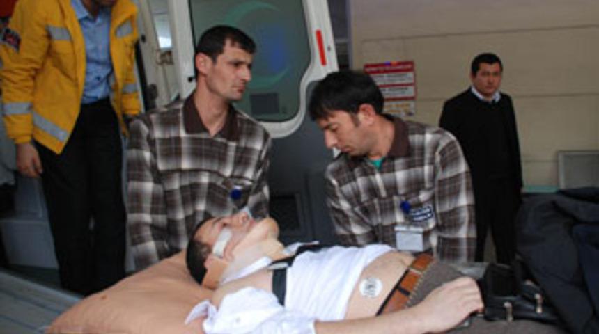 Savcı, kazada yaralandı