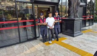 Alanya&rsquo;da polise silah doğrultan ş&uuml;pheli tutuklandı