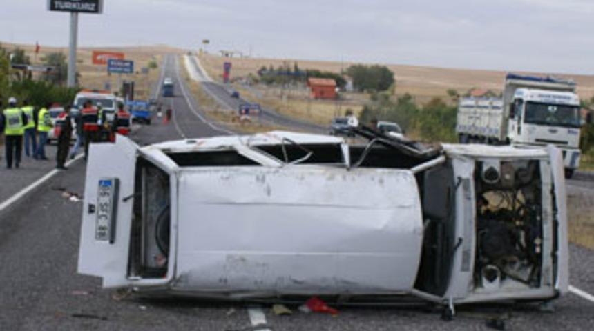 Horosan'da buzlanma kazası: 1 ölü, 3 yaralı