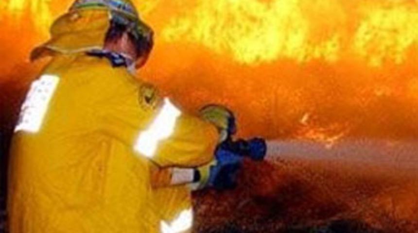 Yalnız yaşayan yaşlı adam &ccedil;ıkan yangında &ouml;ld&uuml;