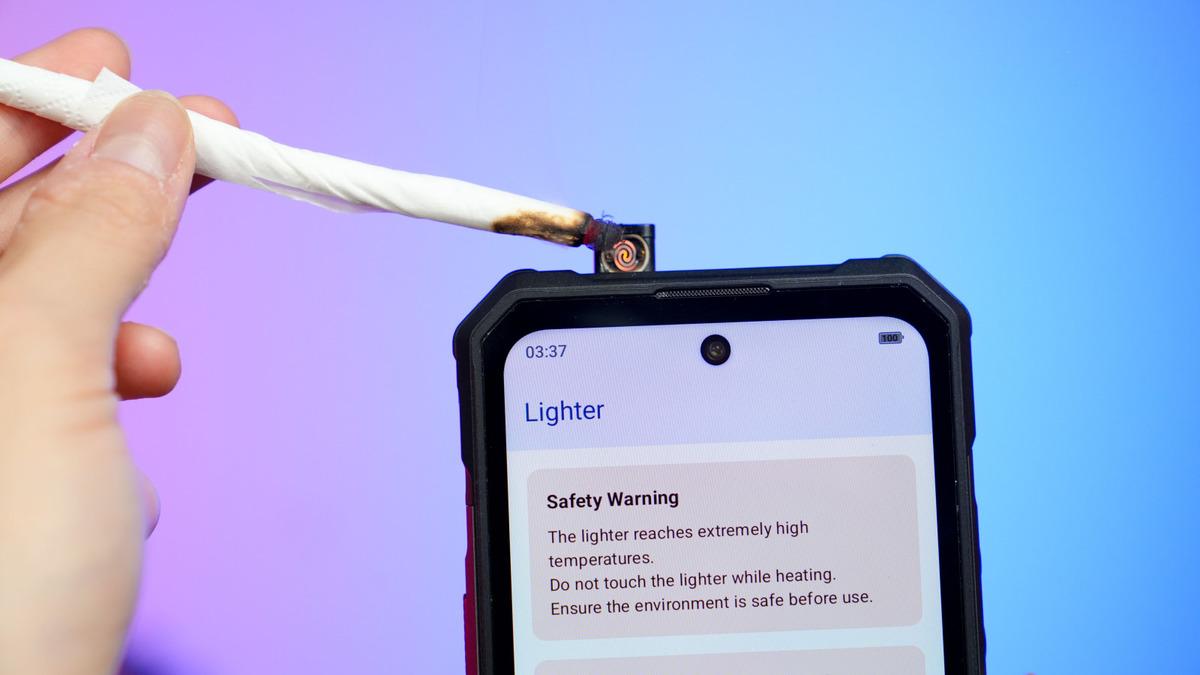 20.000 mAh bataryalı ve 'çakmaklı' telefon! - Teknoloji Haberleri