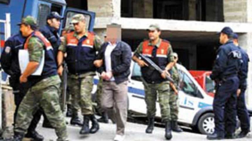 ''Eski muhtarın &ouml;ld&uuml;r&uuml;lmesi'' davası