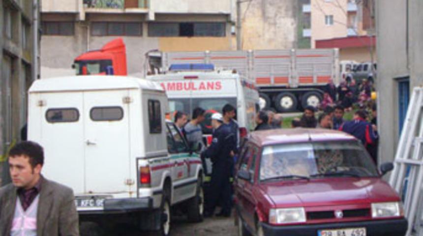 Polis memuru, ağabeyini &ouml;ld&uuml;rd&uuml;