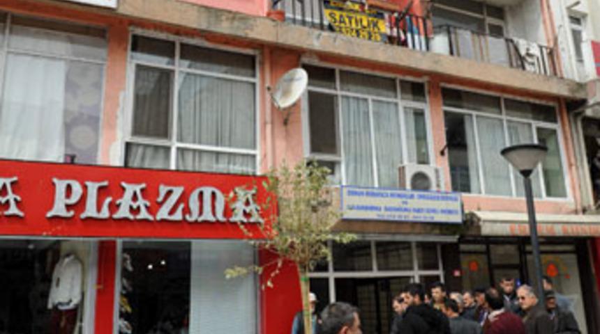 D&uuml;zce'de balkondan d&uuml;şen &ccedil;ocuk &ouml;ld&uuml;